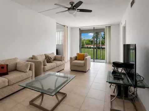 8962 S Hollybrook Boulevard Pembroke Pines FL 33025