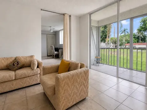 8962 S Hollybrook Boulevard Pembroke Pines FL 33025