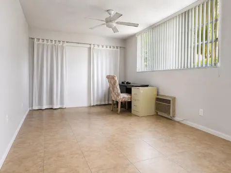 8962 S Hollybrook Boulevard Pembroke Pines FL 33025