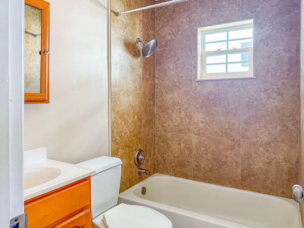 633 NE 2nd Avenue Fort Lauderdale FL 33304