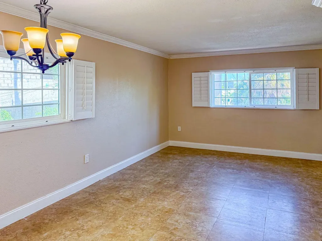 633 NE 2nd Avenue Fort Lauderdale FL 33304