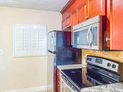 633 NE 2nd Avenue Fort Lauderdale FL 33304