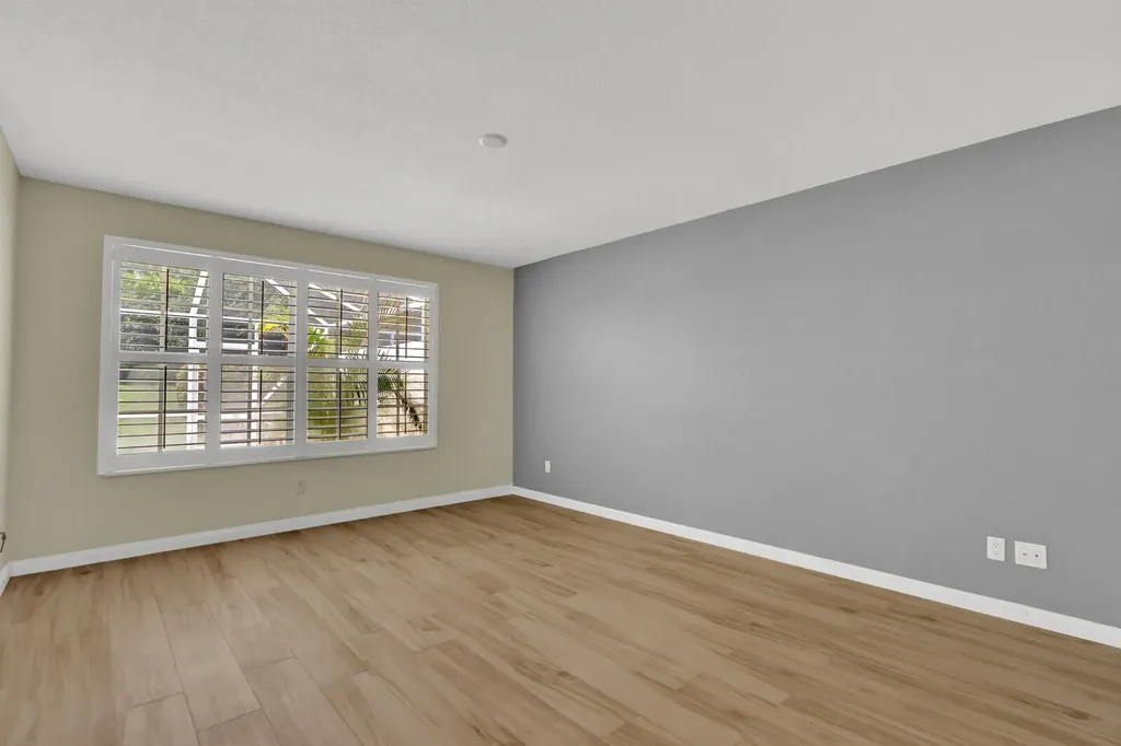 129 Euphrates Circle Palm Beach Gardens FL 33410