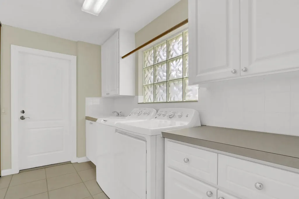 129 Euphrates Circle Palm Beach Gardens FL 33410