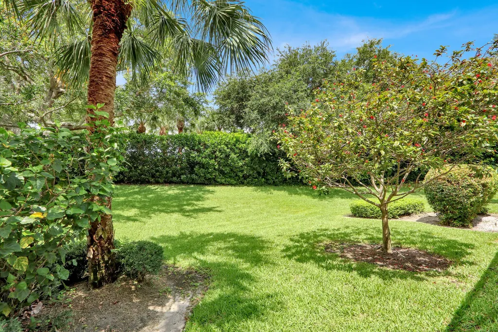 129 Euphrates Circle Palm Beach Gardens FL 33410