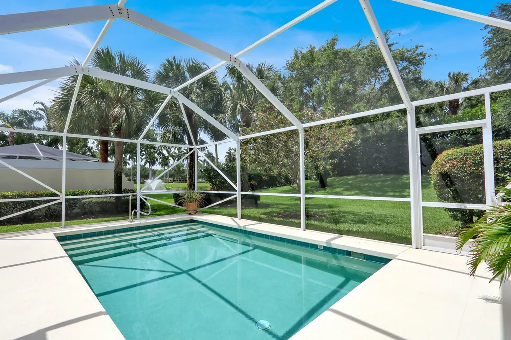 129 Euphrates Circle Palm Beach Gardens FL 33410