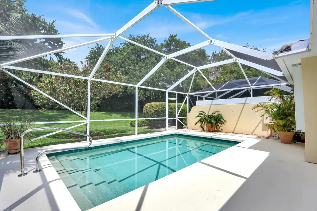 129 Euphrates Circle Palm Beach Gardens FL 33410