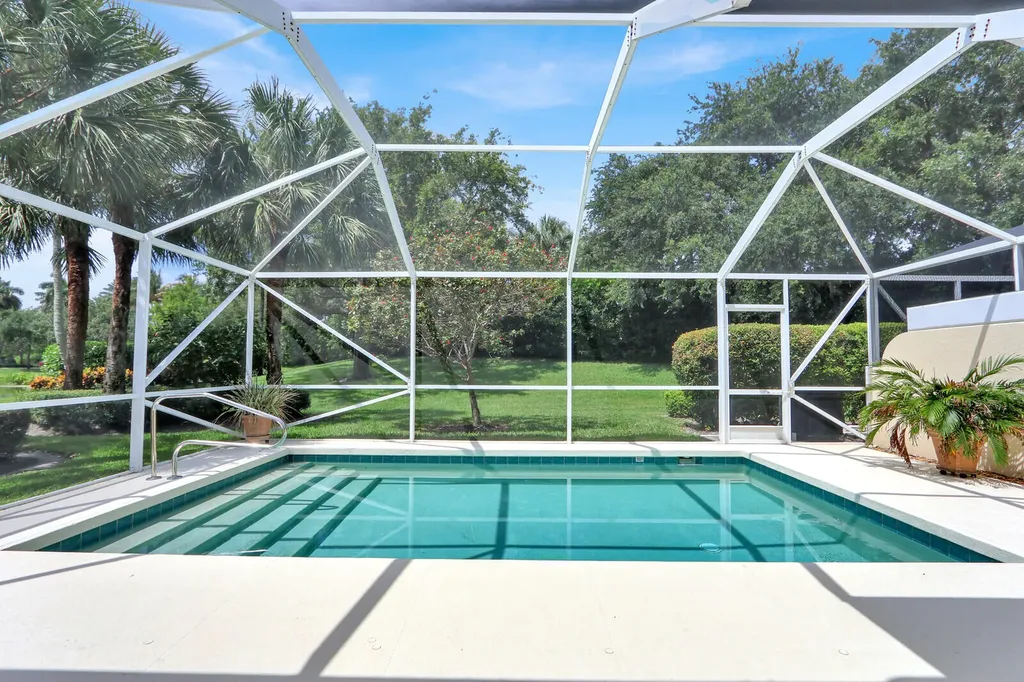 129 Euphrates Circle Palm Beach Gardens FL 33410