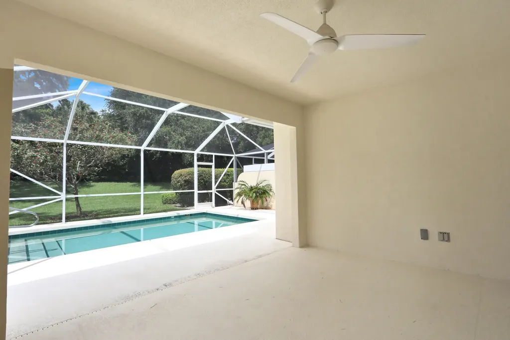 129 Euphrates Circle Palm Beach Gardens FL 33410