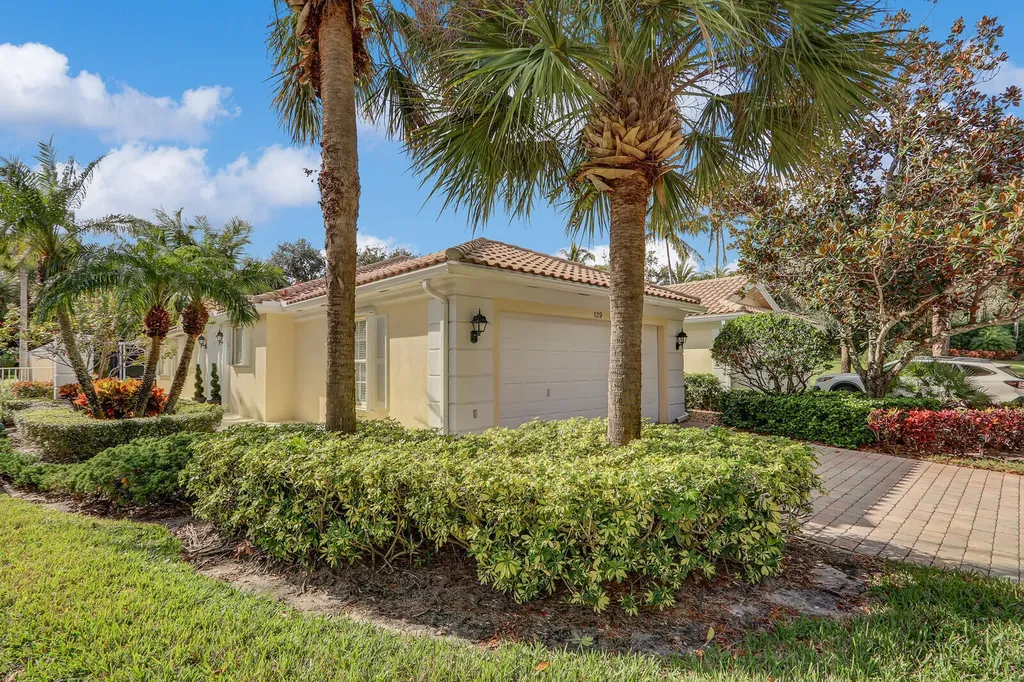 129 Euphrates Circle Palm Beach Gardens FL 33410