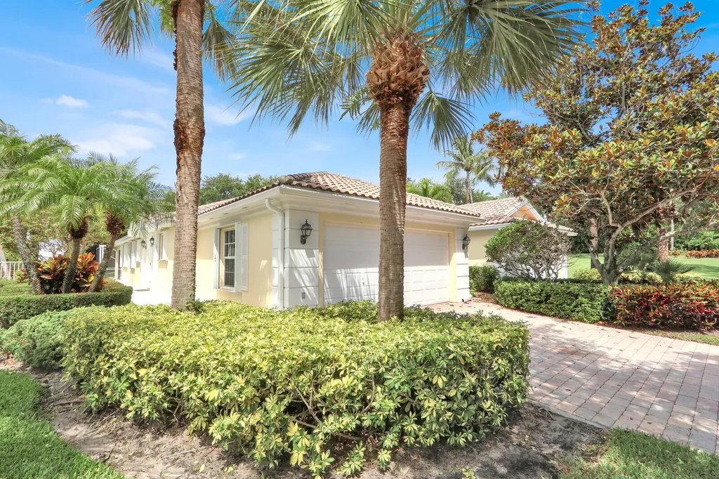 129 Euphrates Circle Palm Beach Gardens FL 33410