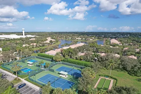 129 Euphrates Circle Palm Beach Gardens FL 33410