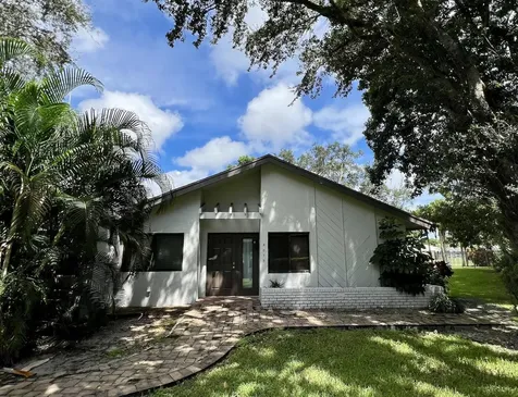 4075 Palm Forest Drive N Delray Beach FL 33445
