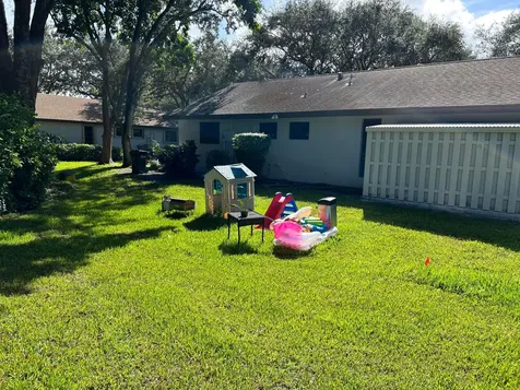 4075 Palm Forest Drive N Delray Beach FL 33445