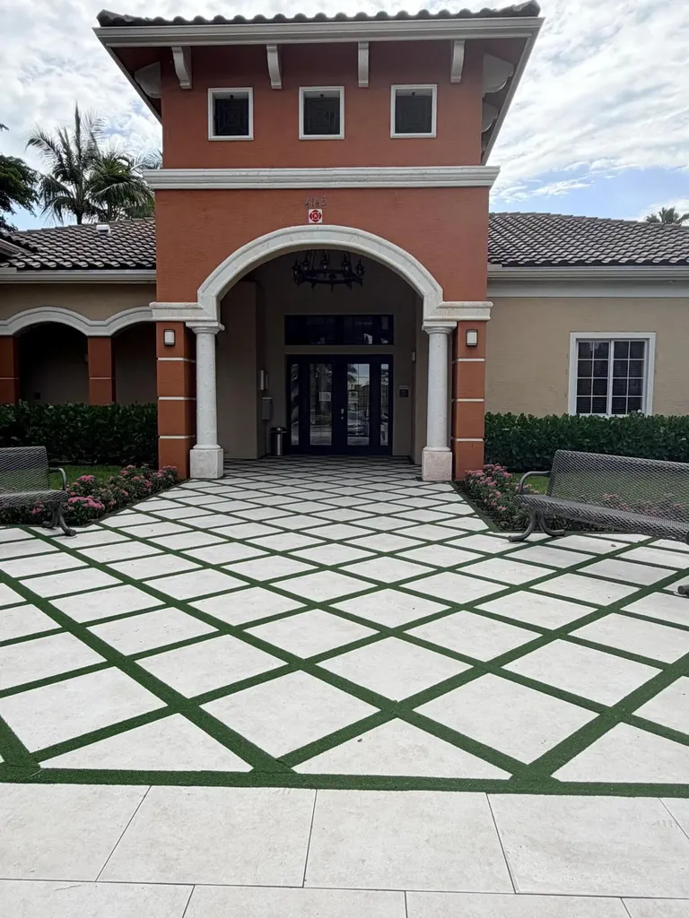 4195 Haverhill Road West Palm Beach FL 33417