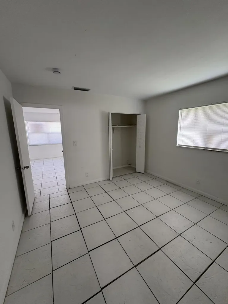 4031 NW 30th Terrace Lauderdale Lakes FL 33309