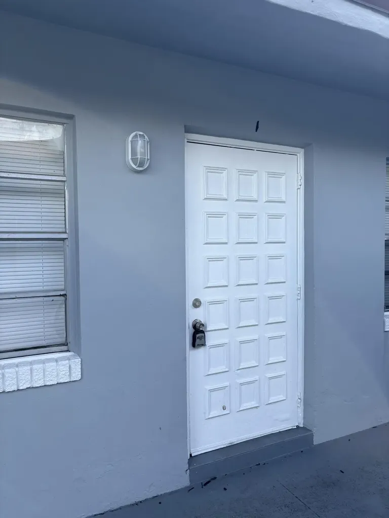 4031 NW 30th Terrace Lauderdale Lakes FL 33309