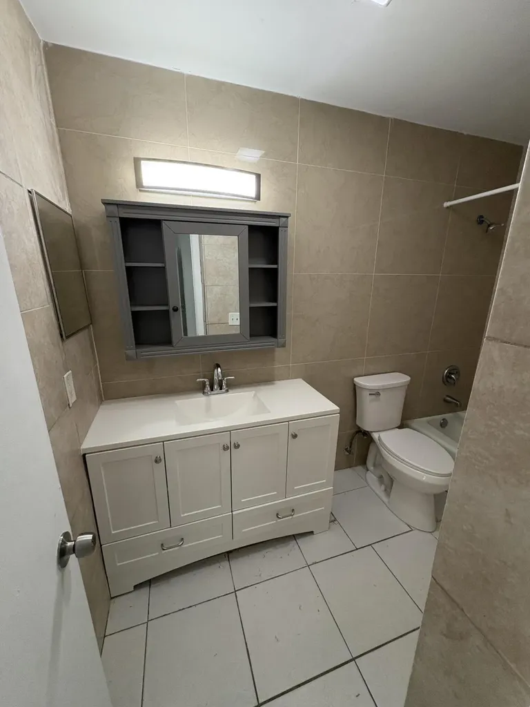 4031 NW 30th Terrace Lauderdale Lakes FL 33309