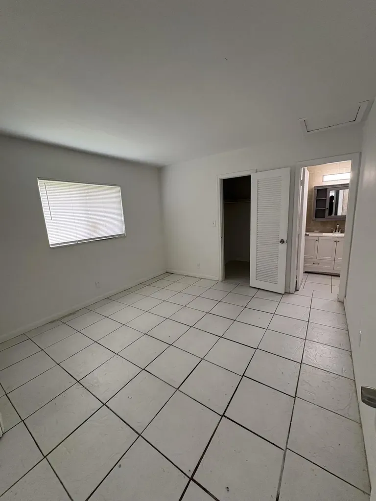 4031 NW 30th Terrace Lauderdale Lakes FL 33309