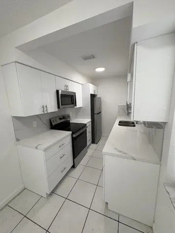 4031 NW 30th Terrace Lauderdale Lakes FL 33309