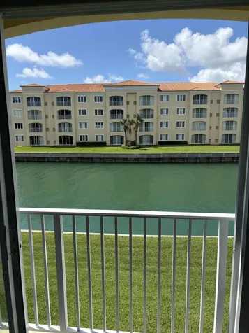 6 E Harbour Isle Drive Drive E Fort Pierce FL 34949