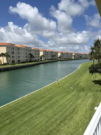 6 E Harbour Isle Drive Drive E Fort Pierce FL 34949