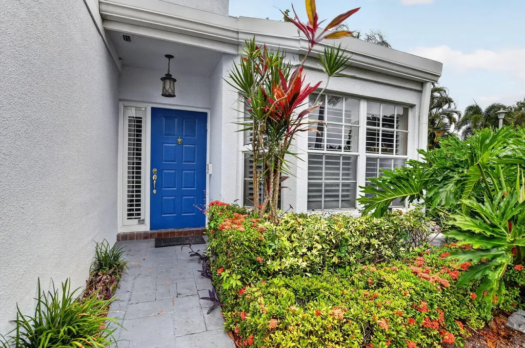 17100 Boca Club Boulevard Boca Raton FL 33487