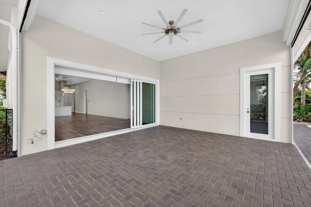 9941 Regency Way Palm Beach Gardens FL 33412