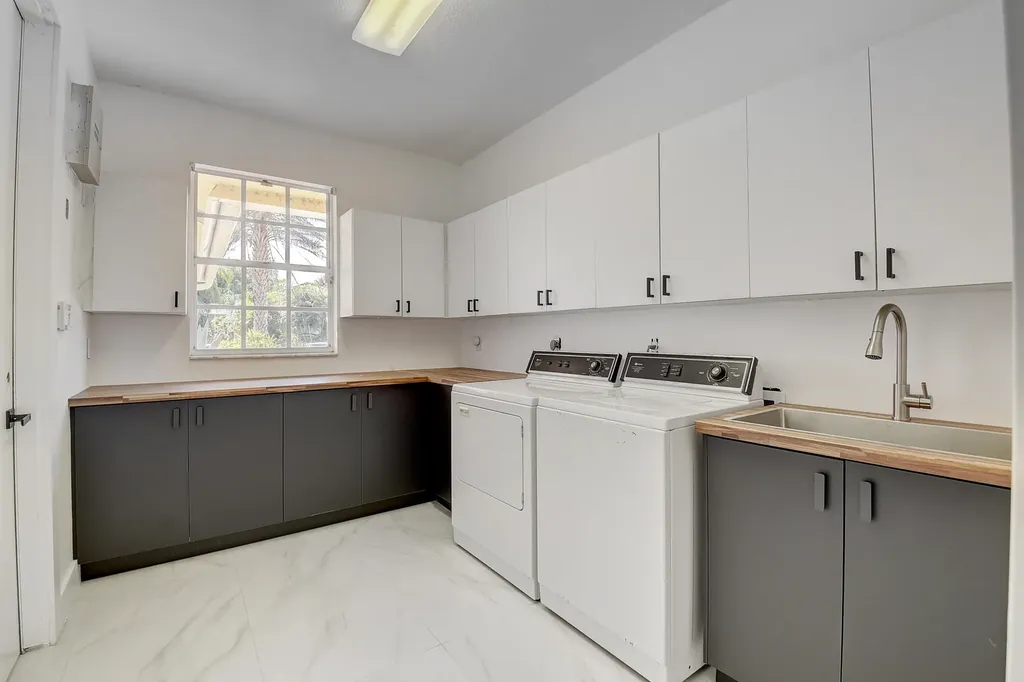 8320 Desmond Drive Boynton Beach FL 33472