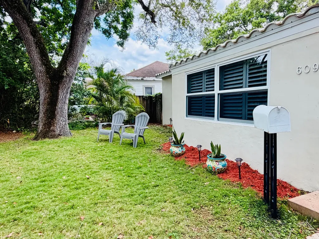 609 SW 6th Avenue Fort Lauderdale FL 33315