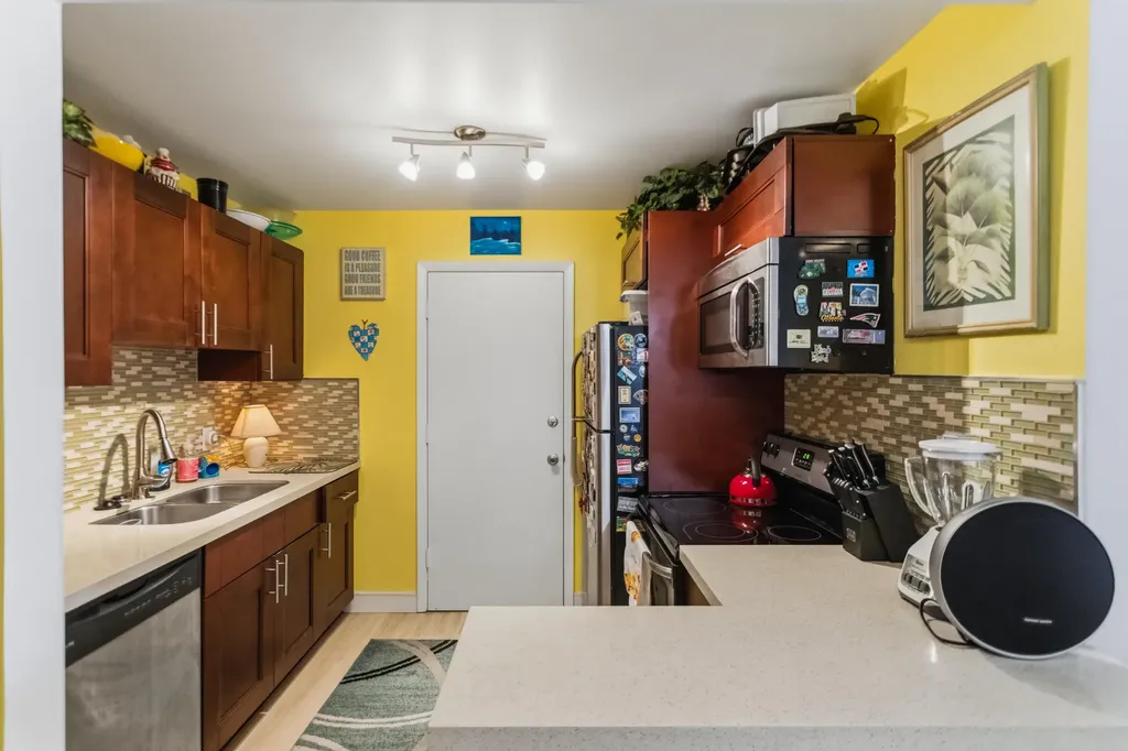 101 E Mcnab Road Pompano Beach FL 33060