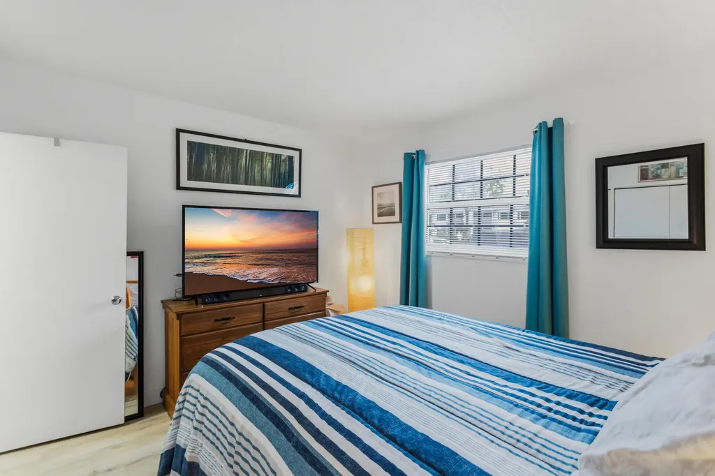 101 E Mcnab Road Pompano Beach FL 33060