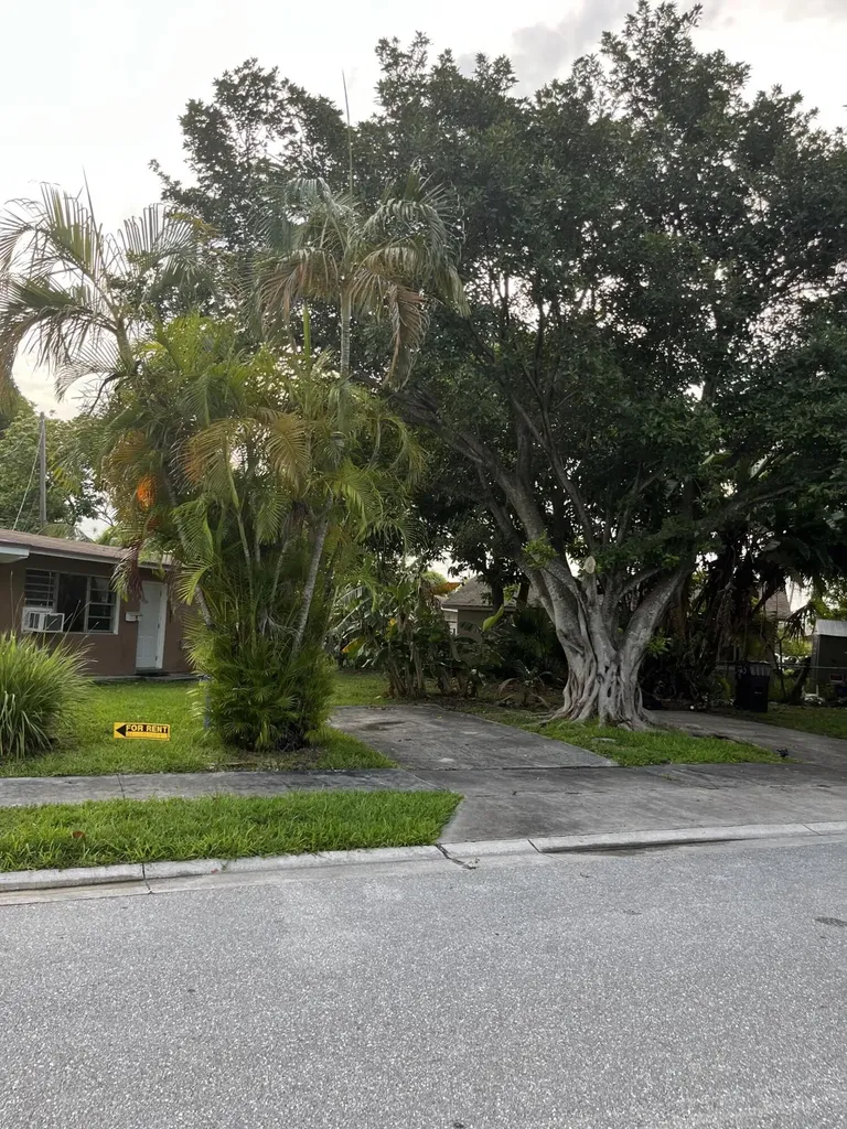 2027 Delphia Street West Palm Beach FL 33401