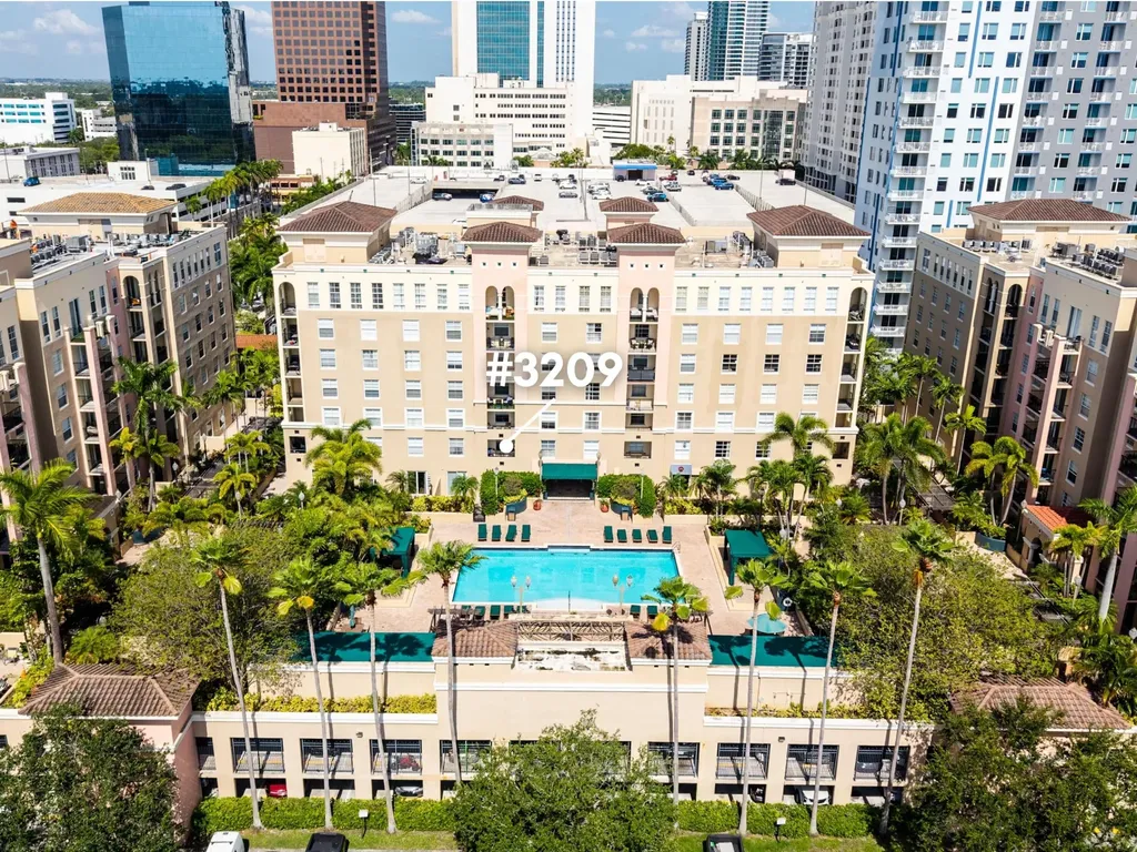 520 SE 5th Avenue Fort Lauderdale FL 33301