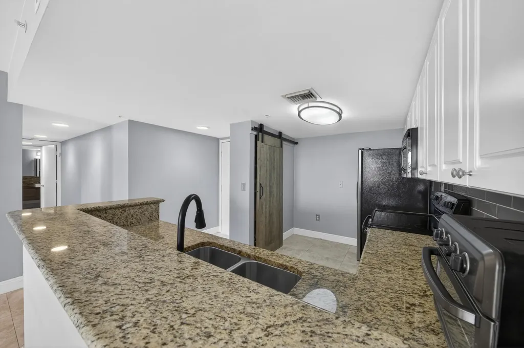 520 SE 5th Avenue Fort Lauderdale FL 33301