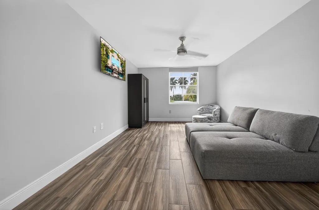 520 SE 5th Avenue Fort Lauderdale FL 33301