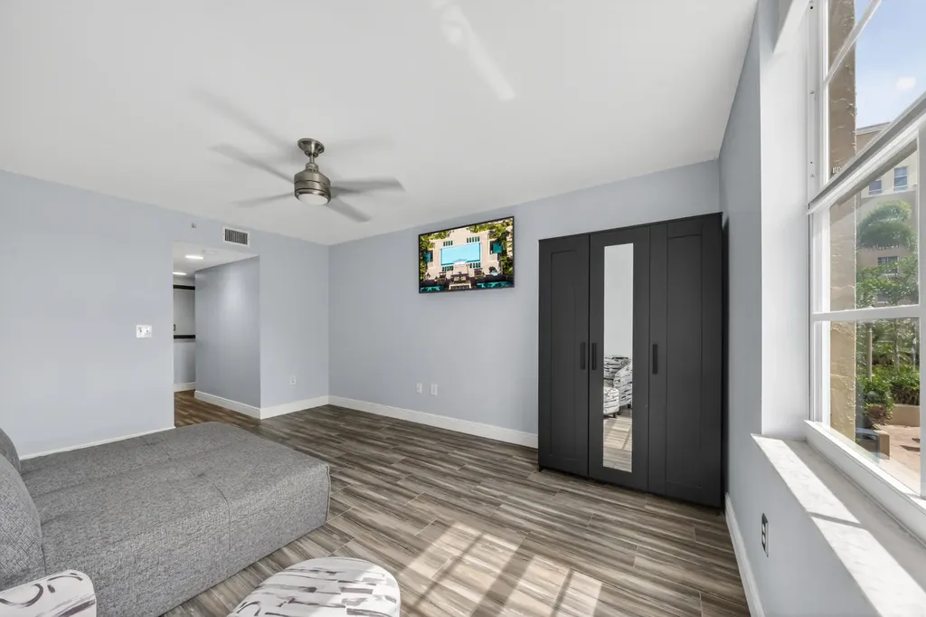520 SE 5th Avenue Fort Lauderdale FL 33301