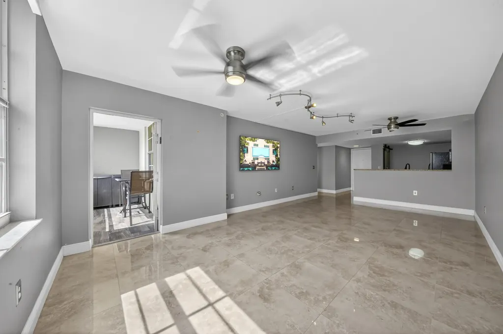 520 SE 5th Avenue Fort Lauderdale FL 33301