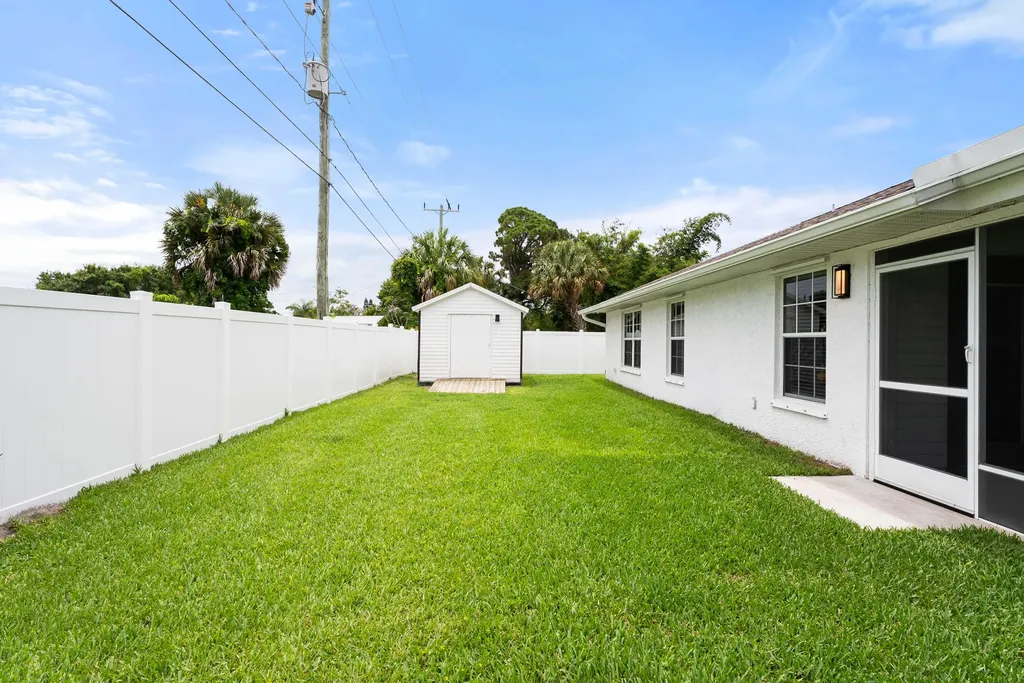 701 SE Dolphin Drive Stuart FL 34996