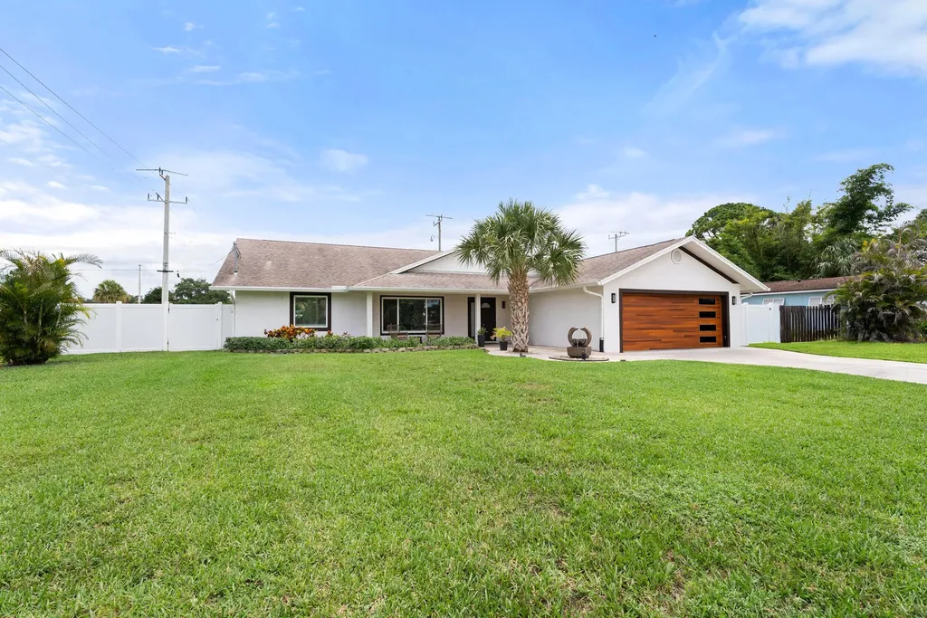 701 SE Dolphin Drive Stuart FL 34996