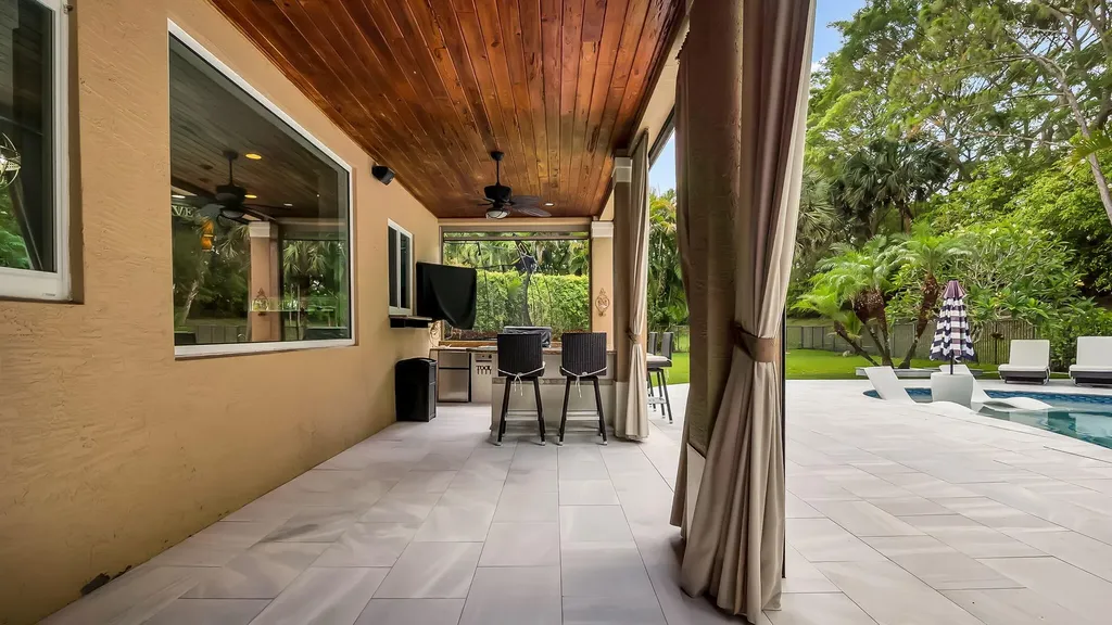 9512 Barletta Winds Point Delray Beach FL 33446