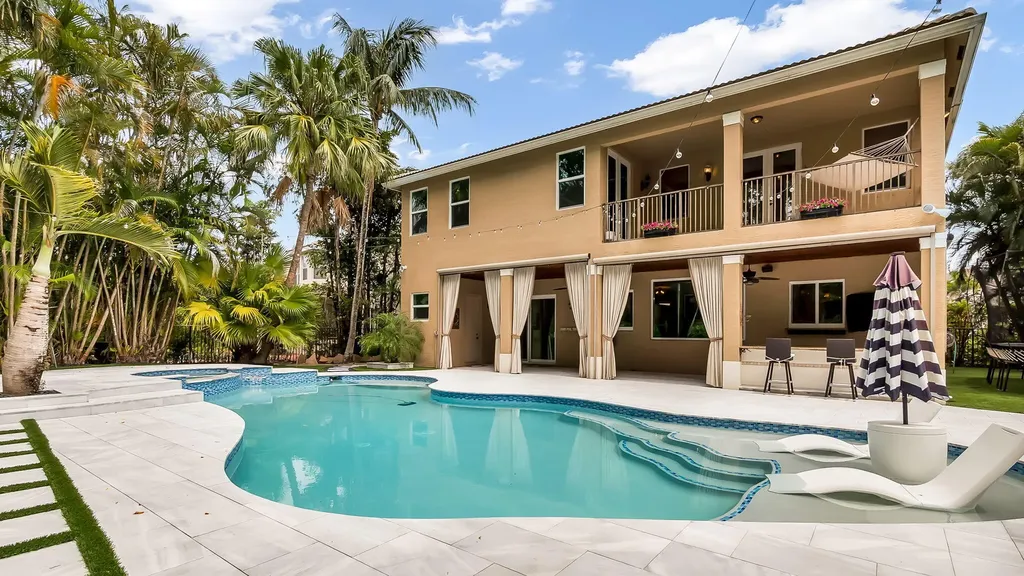 9512 Barletta Winds Point Delray Beach FL 33446