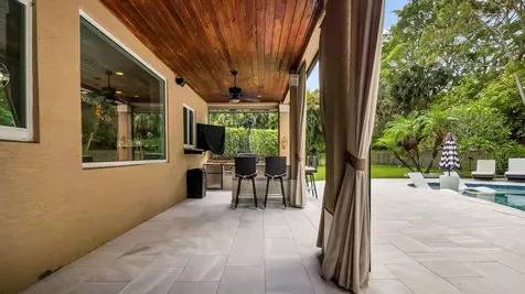 9512 Barletta Winds Point Delray Beach FL 33446