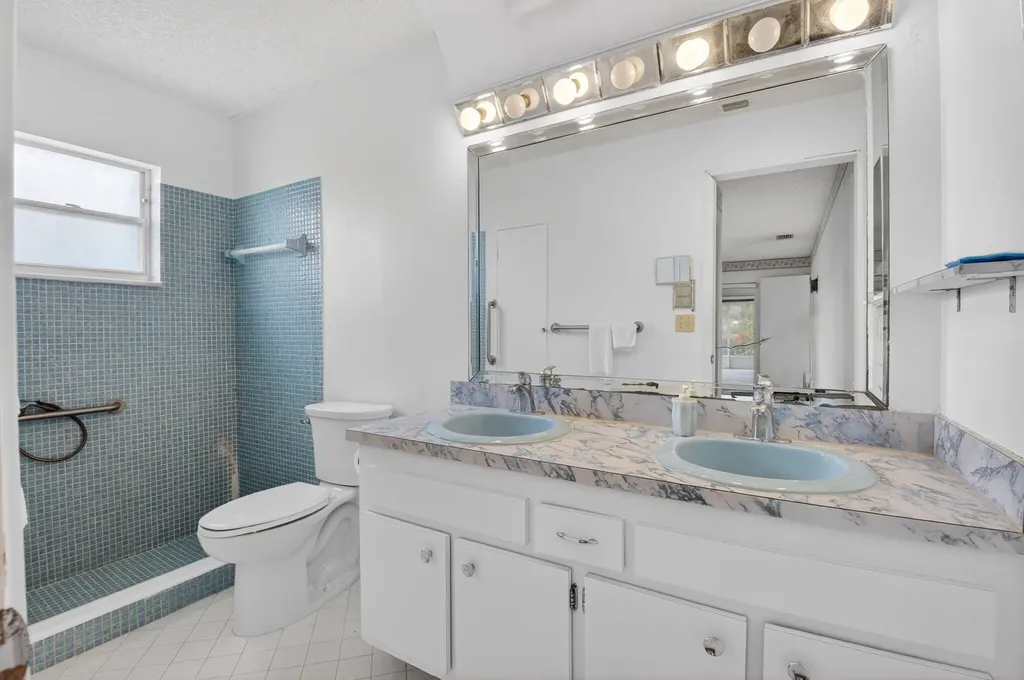 1998 Campanelli Boulevard Boynton Beach FL 33426