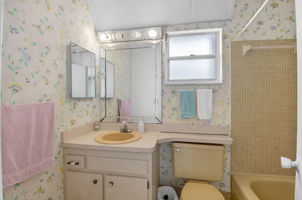 1998 Campanelli Boulevard Boynton Beach FL 33426