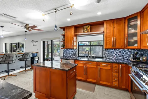 1779 NW 88th Way Coral Springs FL 33071
