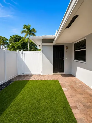 412 SE 15th Street Fort Lauderdale FL 33316