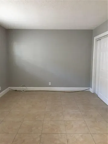 2016 NE 17th Court Fort Lauderdale FL 33305