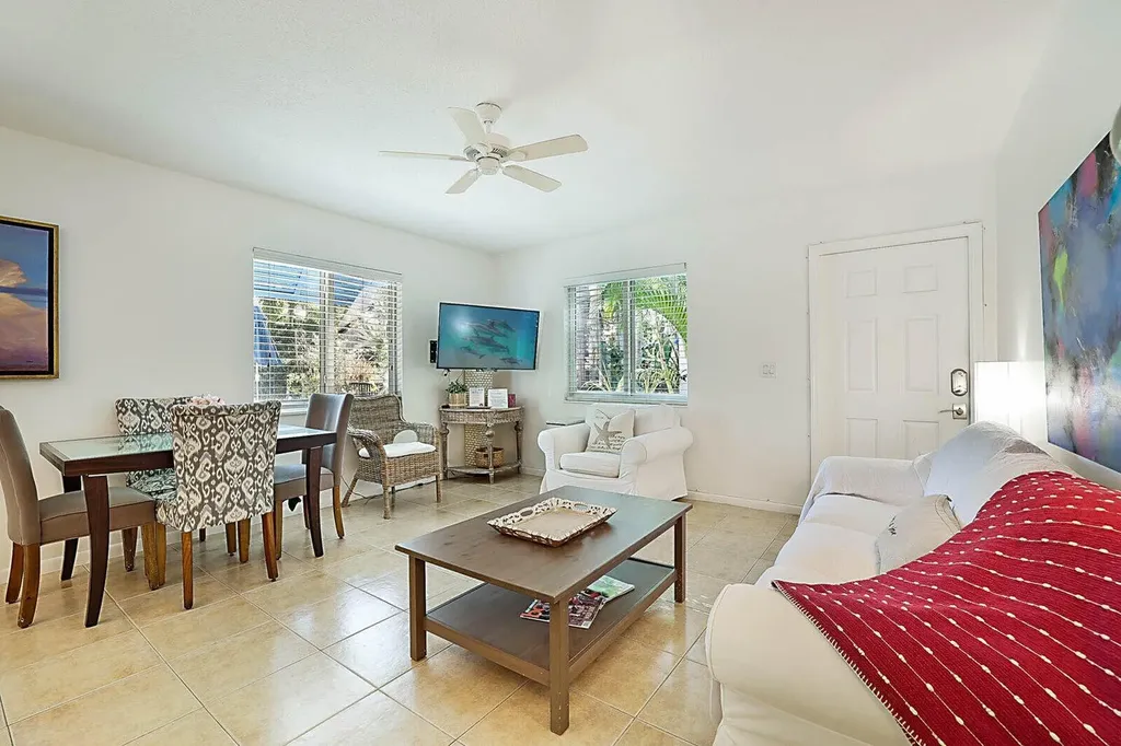 338 NE 7th Avenue Delray Beach FL 33483