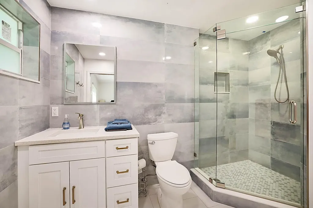 338 NE 7th Avenue Delray Beach FL 33483